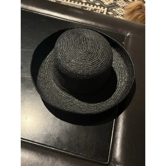 BETMAR New York Women’s Woven Raffia Straw Domed Boater Hat With Flicked Edge - Picture 2 of 4